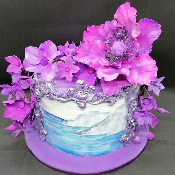 Bild: TortenDekor, Torten ganz schnell mit Blumen dekorieren. Hochzeitstorten, Geburtstagstorten für Kinder und Erwachsener.
